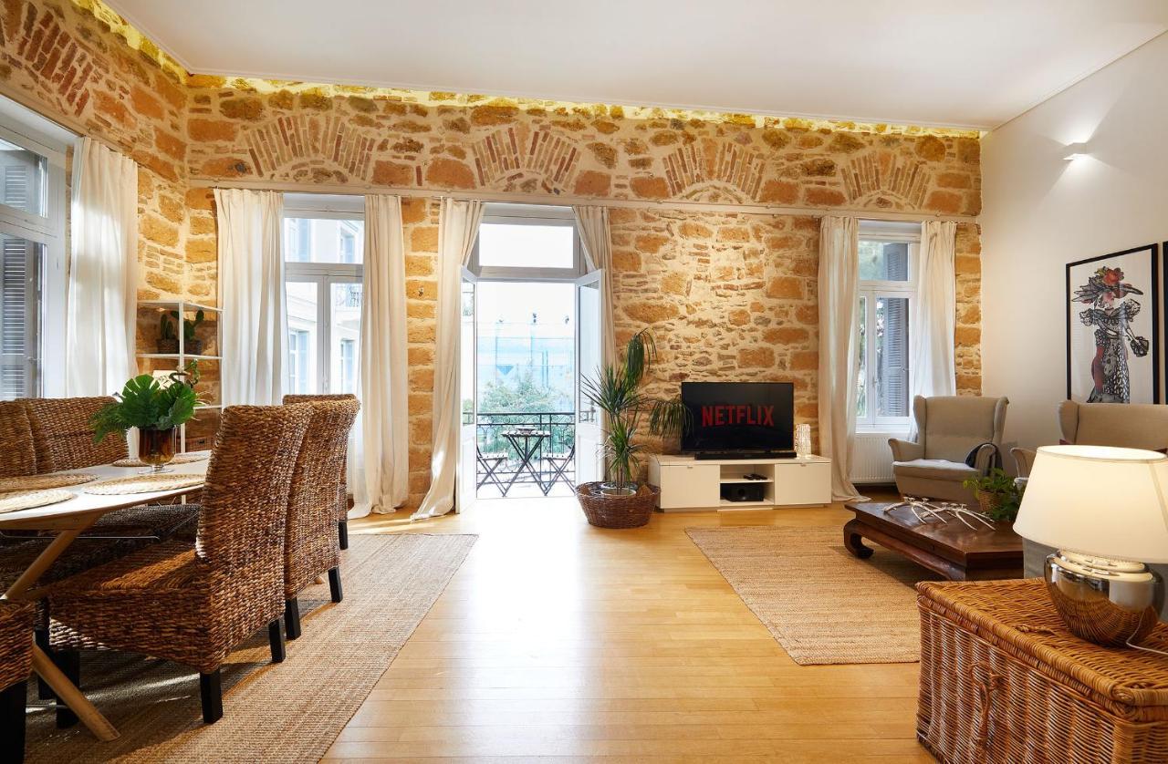Chloe Boutique Apartments Plaka Athena Bagian luar foto