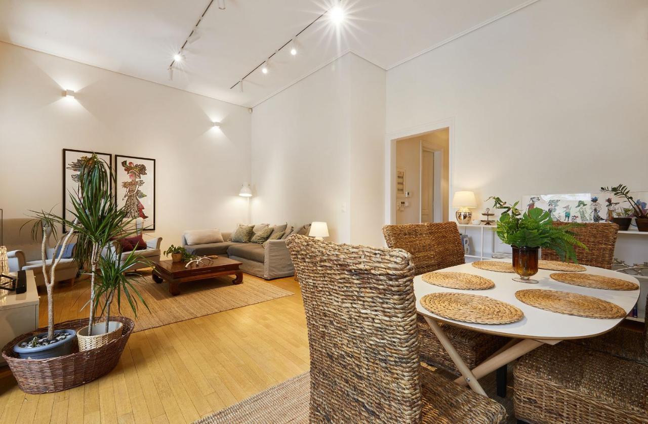 Chloe Boutique Apartments Plaka Athena Bagian luar foto