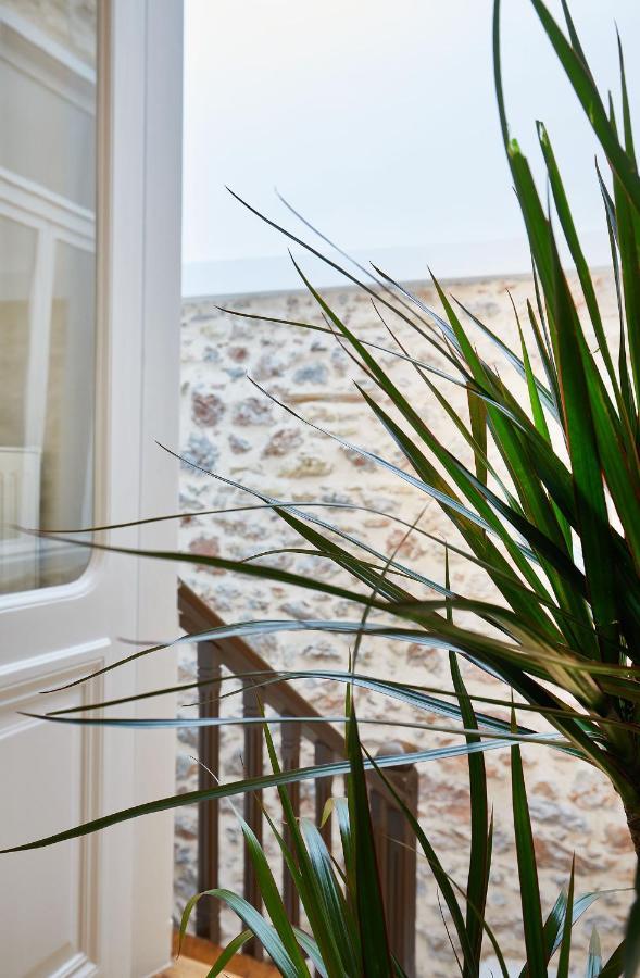 Chloe Boutique Apartments Plaka Athena Bagian luar foto